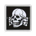 Магнит пластиковый Череп с костями