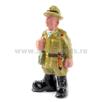 Фигурка гипсовая Воин-интернационалист (в "афганке") с автоматом за спиной